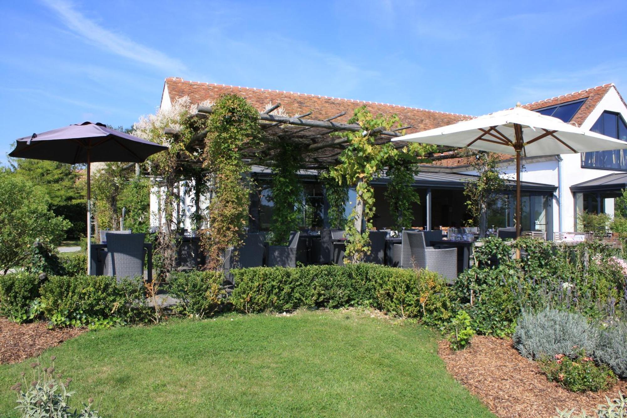 Hotel Domaine De Bellevue, The Originals Relais Neufmoutiers-en-Brie Zewnętrze zdjęcie